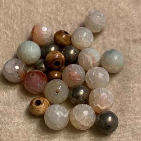 Lot of Amazonite Faceted Beads & Other Stones - Picture 7 of 10